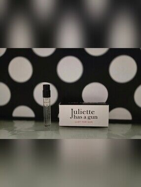 5/$25✨️Juliette Lust For Sun SAMPLE✨️